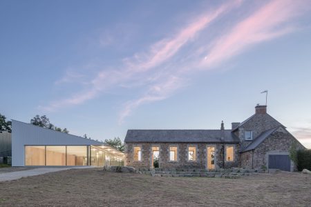 01_salle polyvalente contemporaine