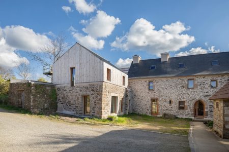01_une rénovation paille-bois-pierre